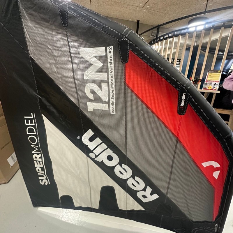 Aile Kitesurf Occasion Reedin Supermodel V2 2021 --- 12m